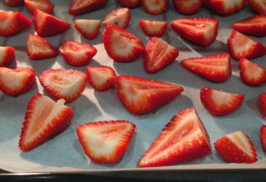 how to dry strawberries