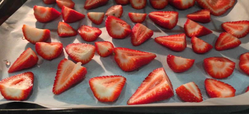 how to dry strawberries